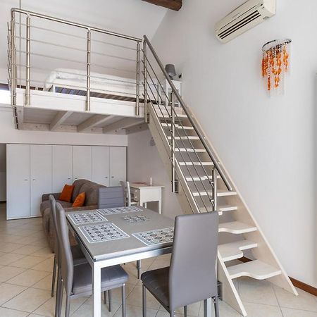 Cozy Mezzanine Apartment By Wonderful Italy Болоня Екстериор снимка